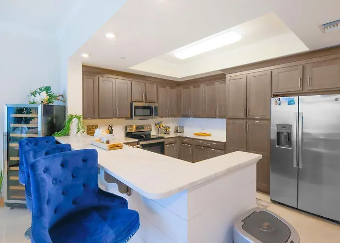 Phoenix Gulf Towers 1103 Apartment *